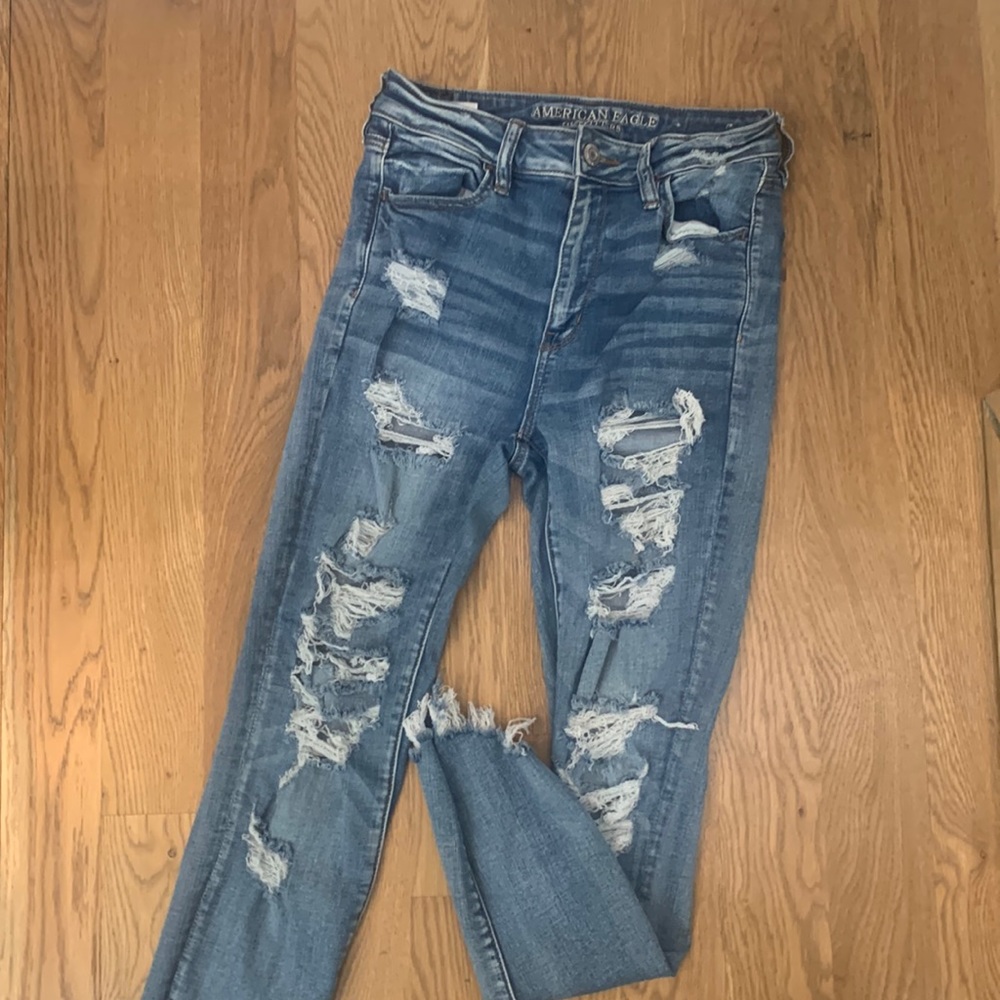American Eagle Distressed Jeans